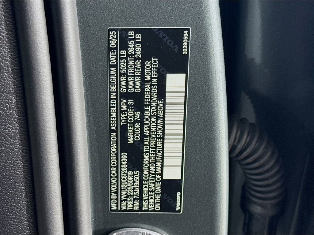 Used 2026 Volvo XC40 B5 Plus w/ Protection Package Premier image 33