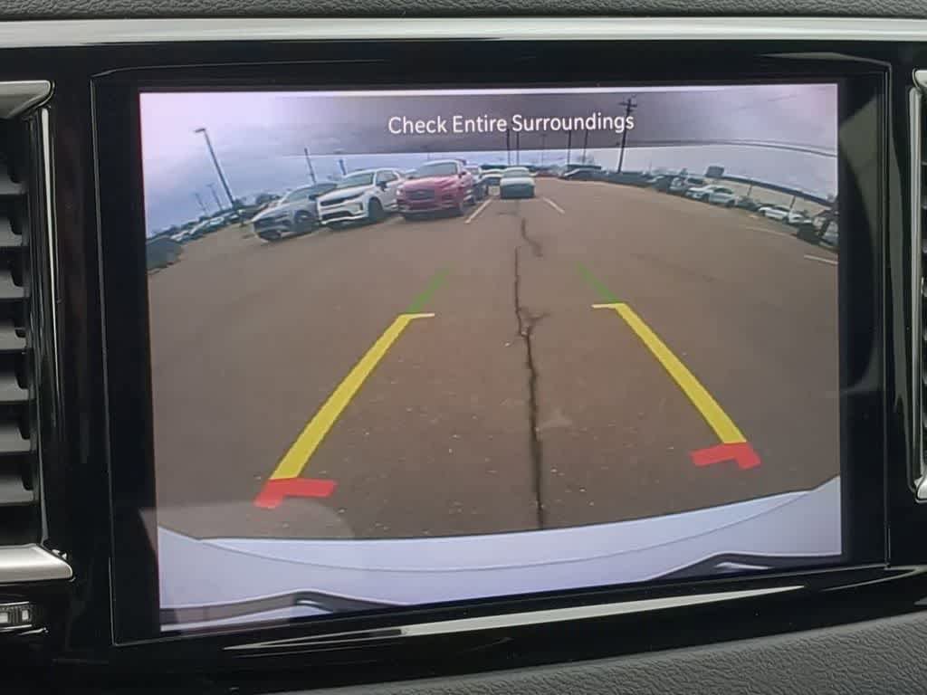 Used 2024 Chrysler Pacifica Touring-L FWD image 27