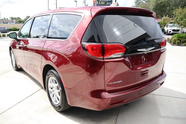 Used 2023 Chrysler Voyager LX FWD image 6