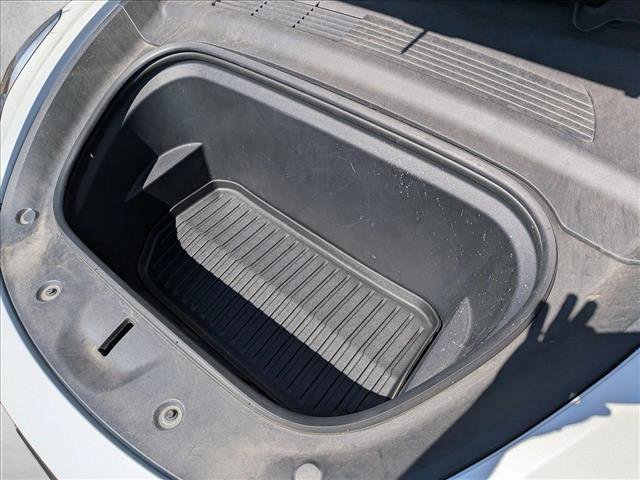 Used 2020 Tesla Model Y Long Range image 21