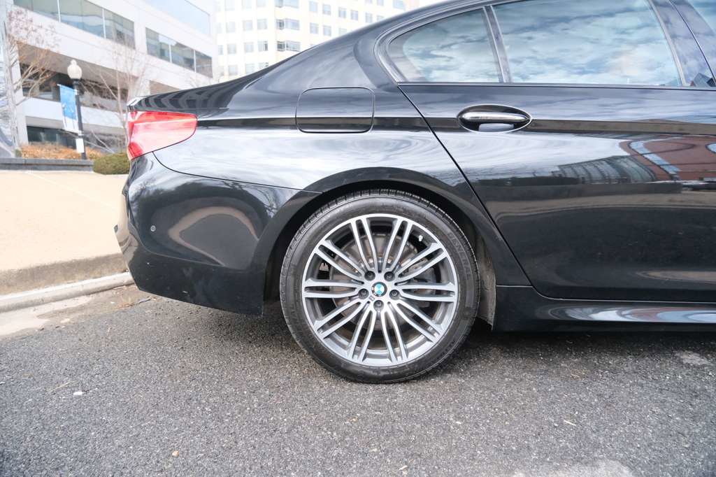 Used 2017 BMW 540i xDrive AWD/4WD image 13