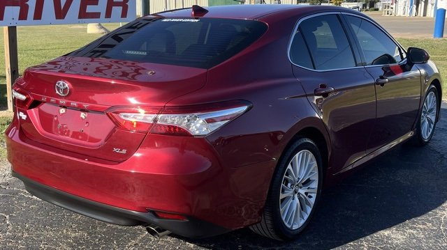 Used 2019 Toyota Camry XLE image 8