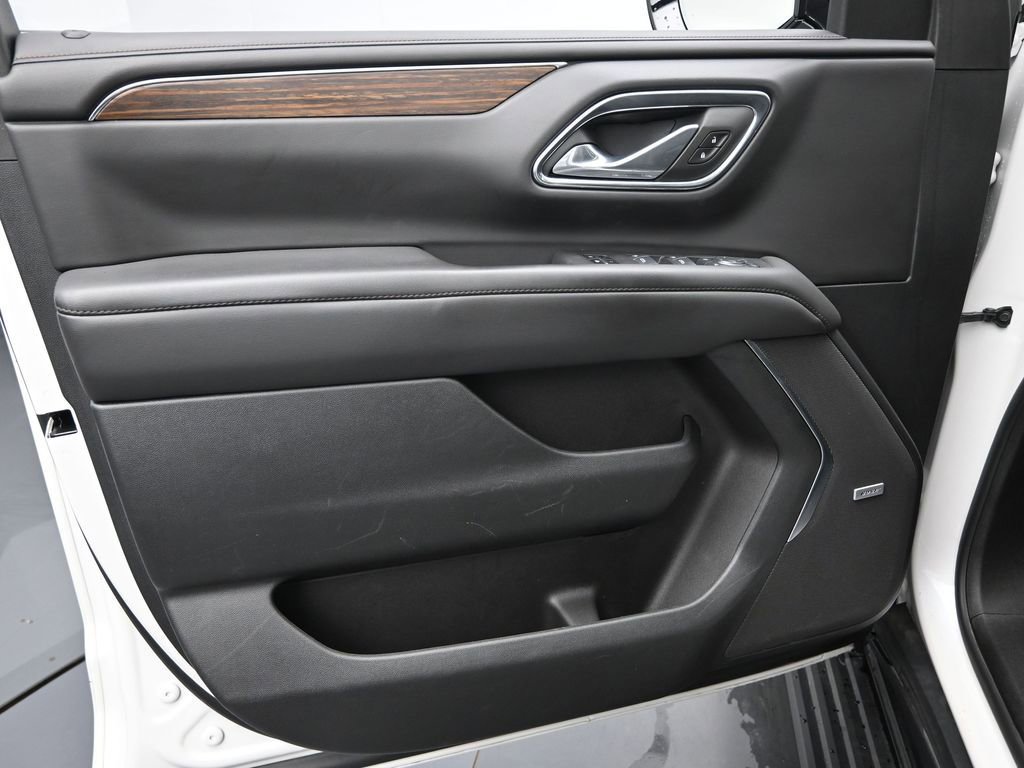 Used 2024 Chevrolet Suburban High Country w/ Advanced Technology Package image 26