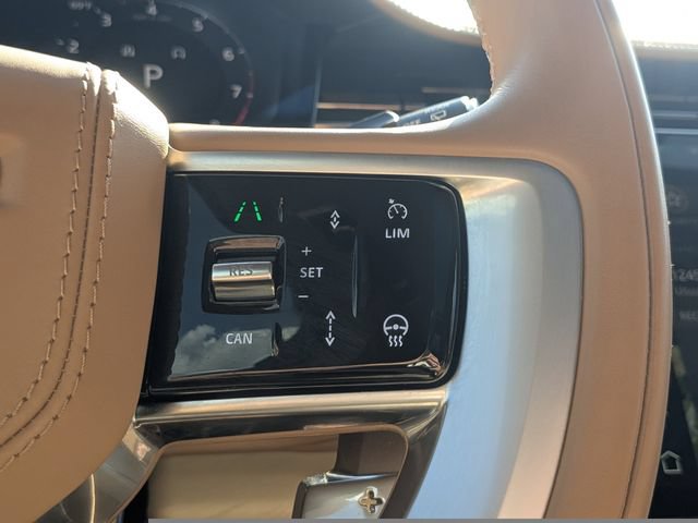 Certified 2025 Land Rover Range Rover SV AWD/4WD image 25