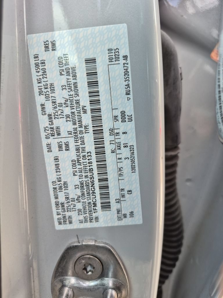 Used 2025 Ford Escape Active AWD/4WD image 8