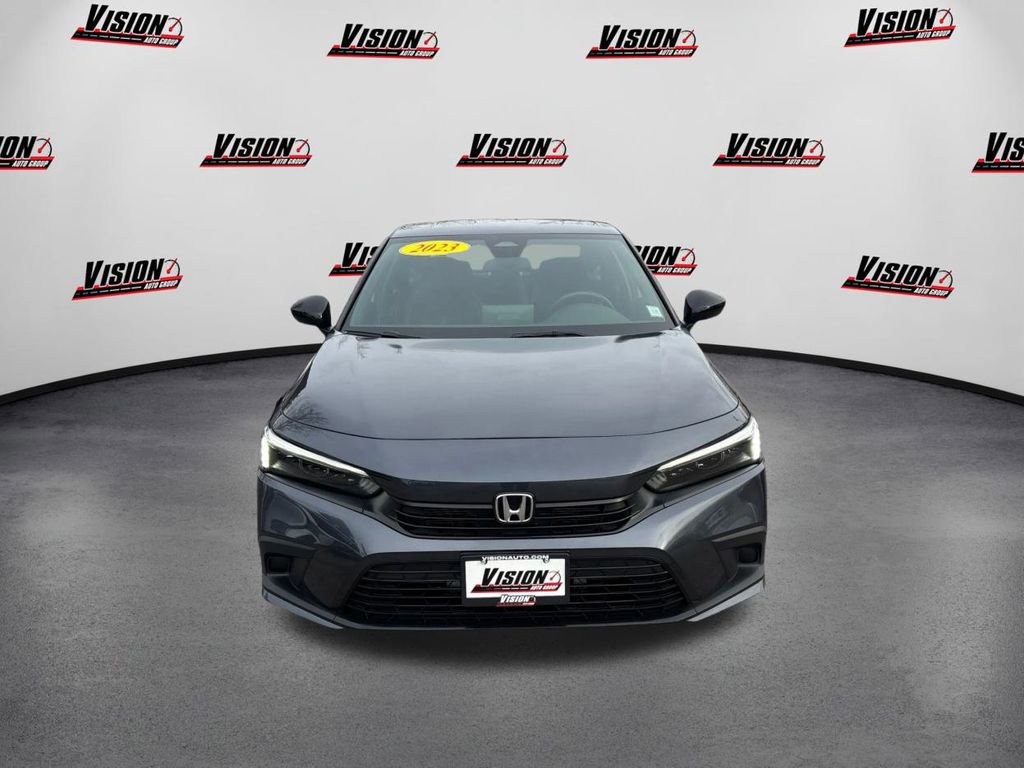Used 2023 Honda Civic Sport image 2