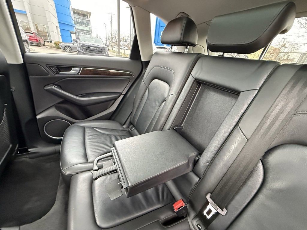 Used 2016 Audi Q5 2.0T Premium Plus w/ Technology Package image 31