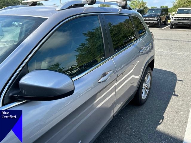 Used 2019 Jeep Cherokee Latitude w/ Popular Appearance Group FWD image 4