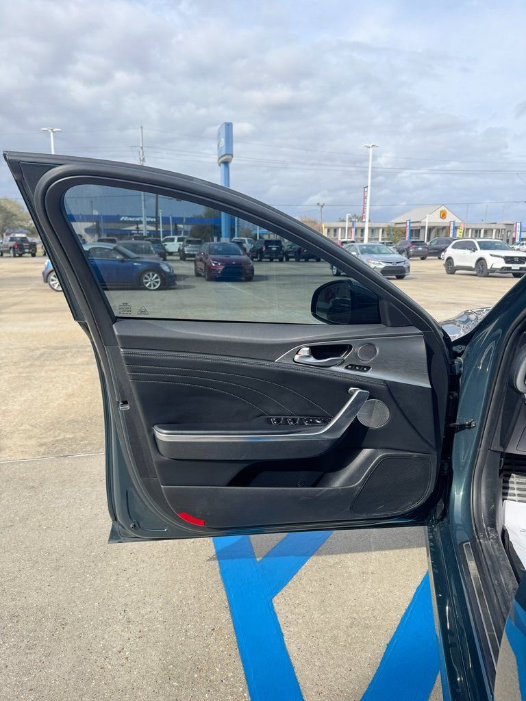 Used 2022 Kia Stinger GT2 image 8