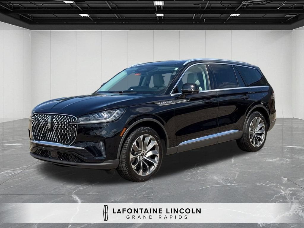 Certified 2026 Lincoln Aviator AWD image 1
