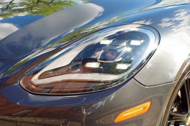 Used 2018 Porsche Panamera 4S AWD/4WD image 15