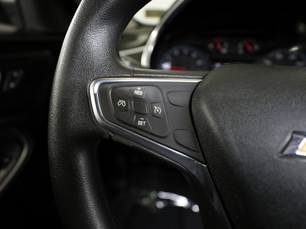 Used 2018 Chevrolet Malibu LT image 21