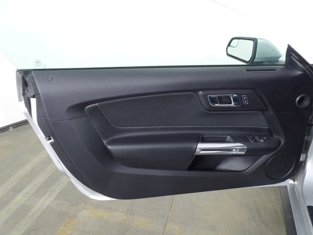 Used 2017 Ford Mustang GT image 16