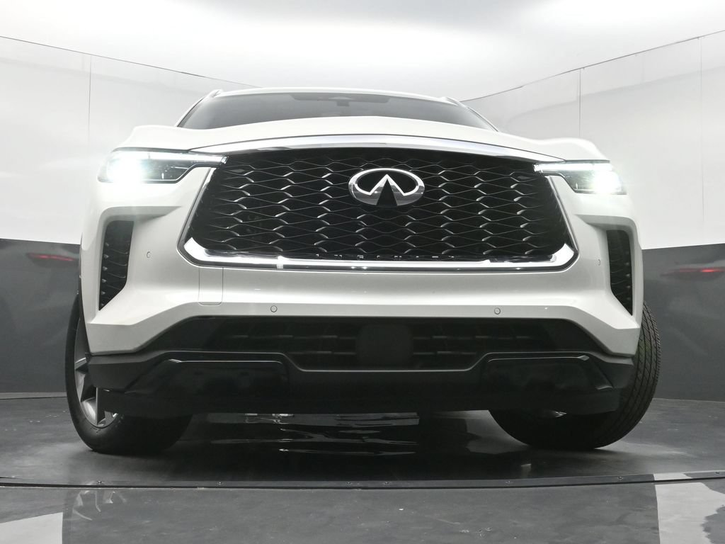 Used 2023 INFINITI QX60 Luxe w/ Vision Package FWD image 31