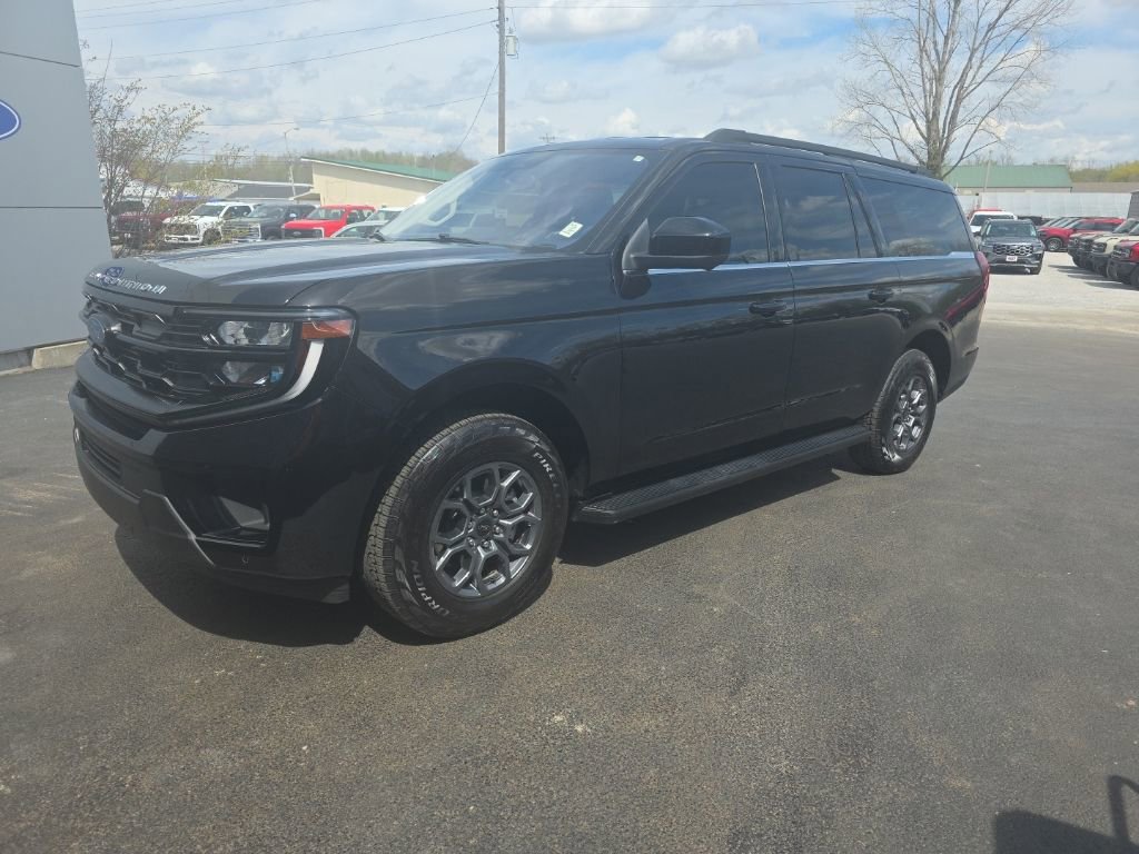 Used 2025 Ford Expedition Max Active image 2