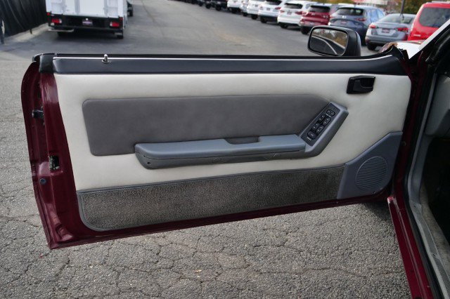 Used 1989 Ford Mustang LX image 28