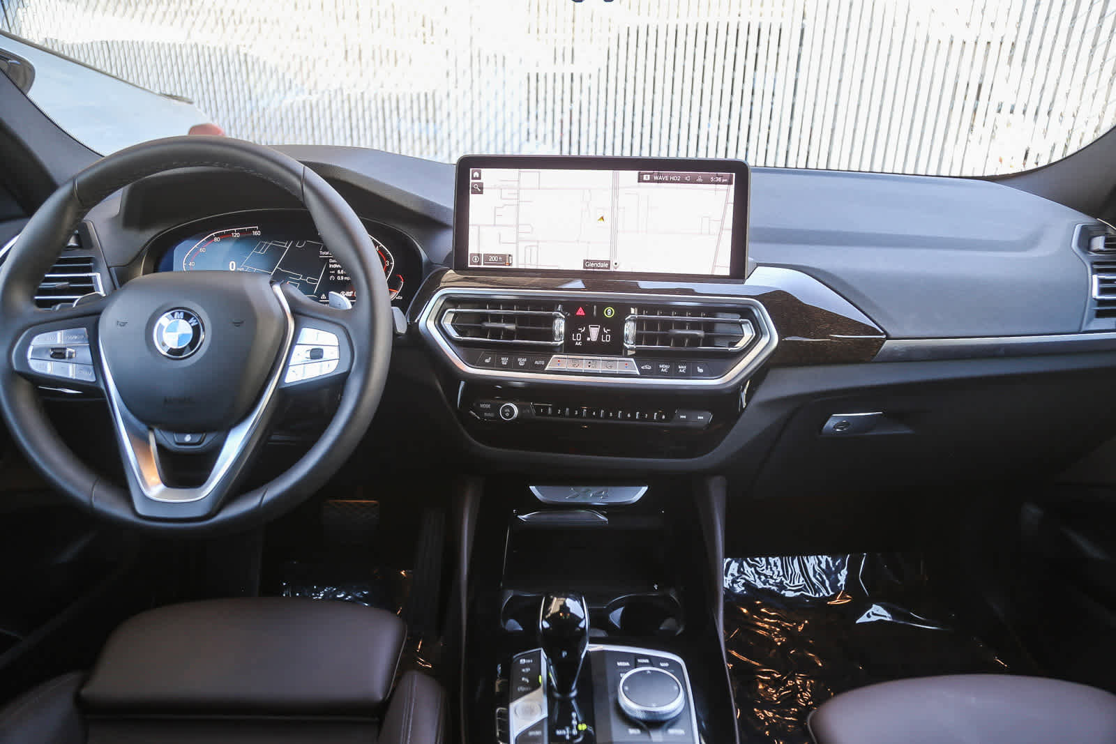 Used 2025 BMW X4 xDrive30i w/ Premium Package image 9