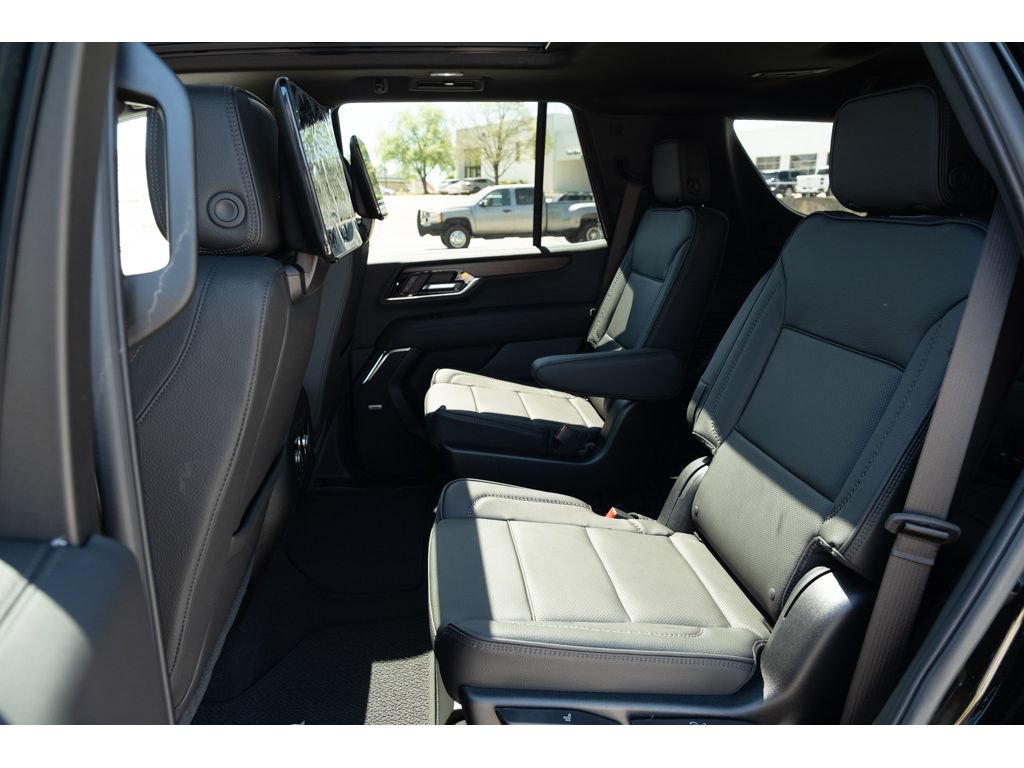 New 2026 GMC Yukon Denali w/ Denali Reserve Package AWD/4WD image 13