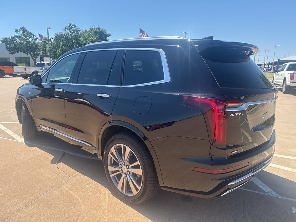 Used 2025 Cadillac XT6 Premium Luxury w/ Platinum Package AWD/4WD image 2