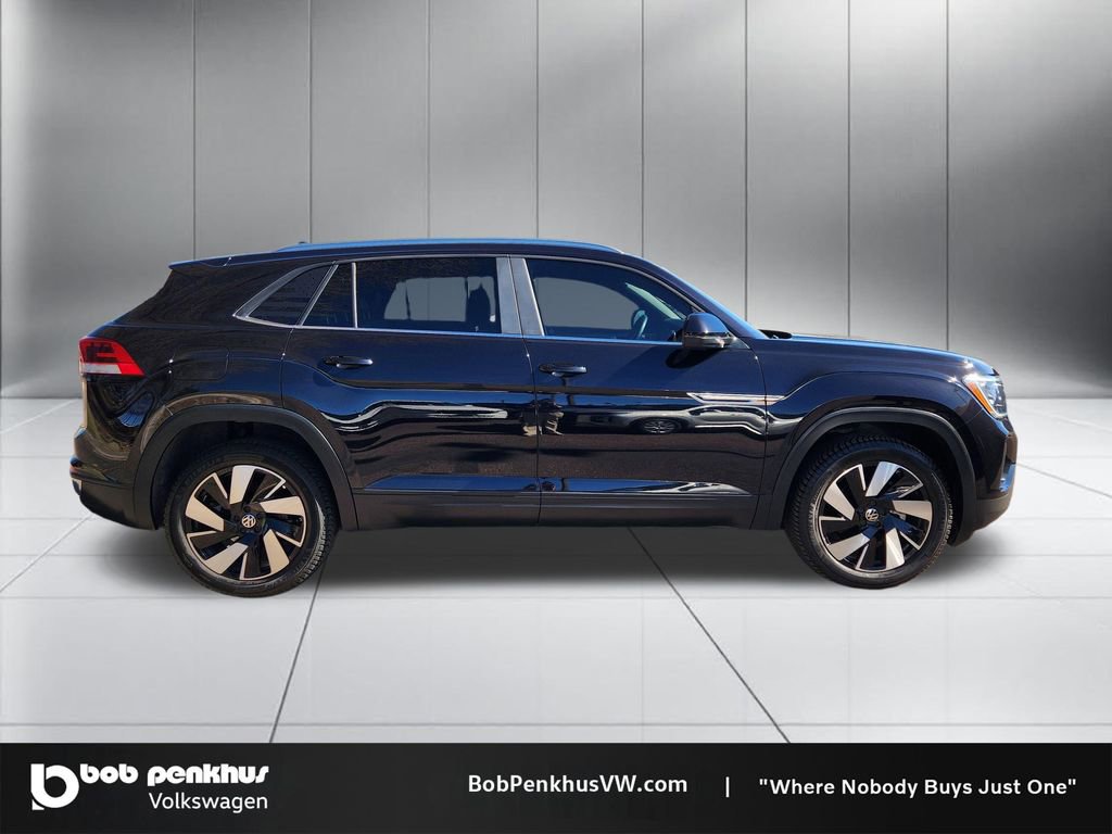 Used 2024 Volkswagen Atlas Cross Sport SE image 23