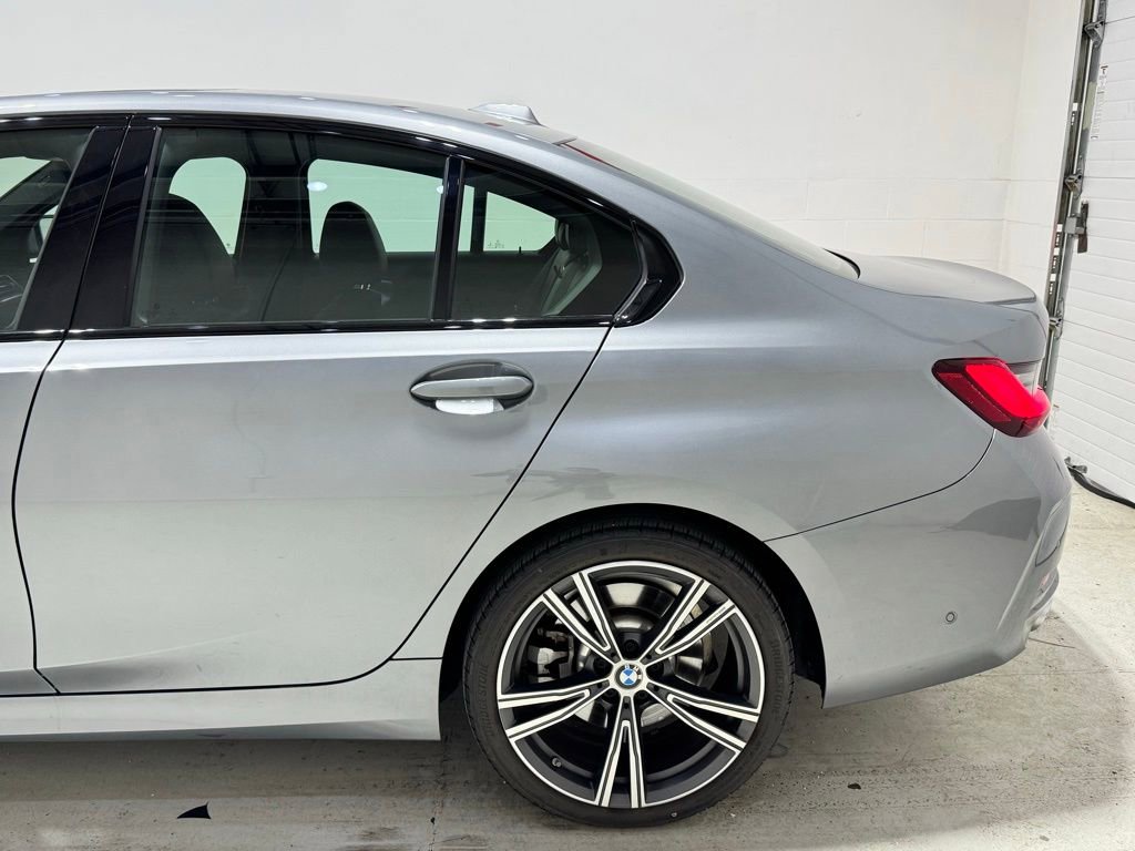 Used 2023 BMW 330i xDrive Sedan w/ Premium Package image 6