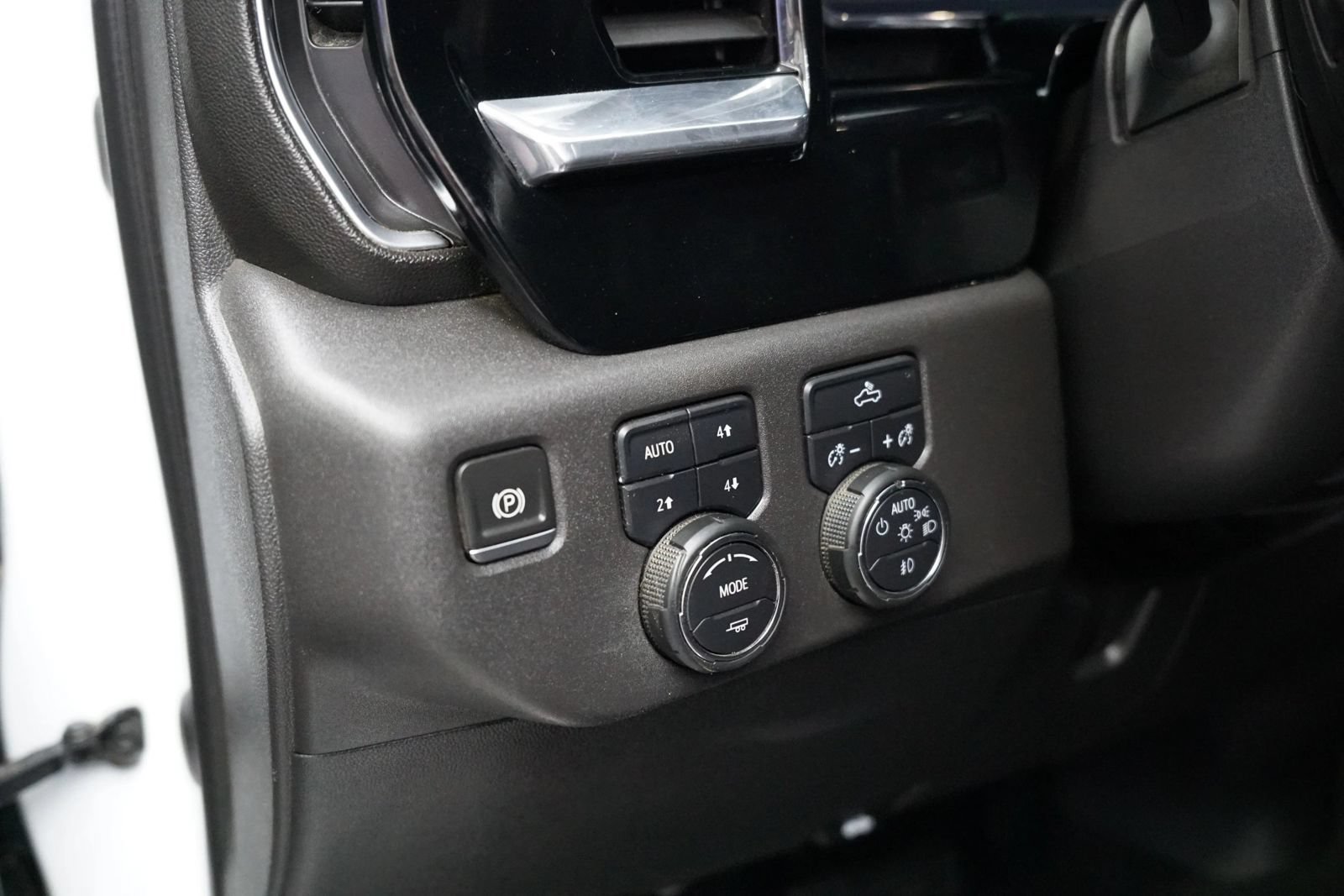 Used 2023 Chevrolet Silverado 1500 LT Trail Boss w/ Protection Package AWD/4WD image 22