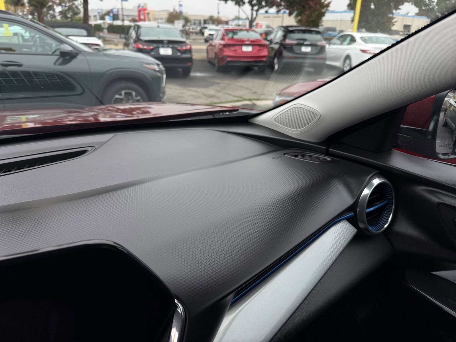 Used 2025 Chevrolet Trax LT w/ LT Convenience Package image 35