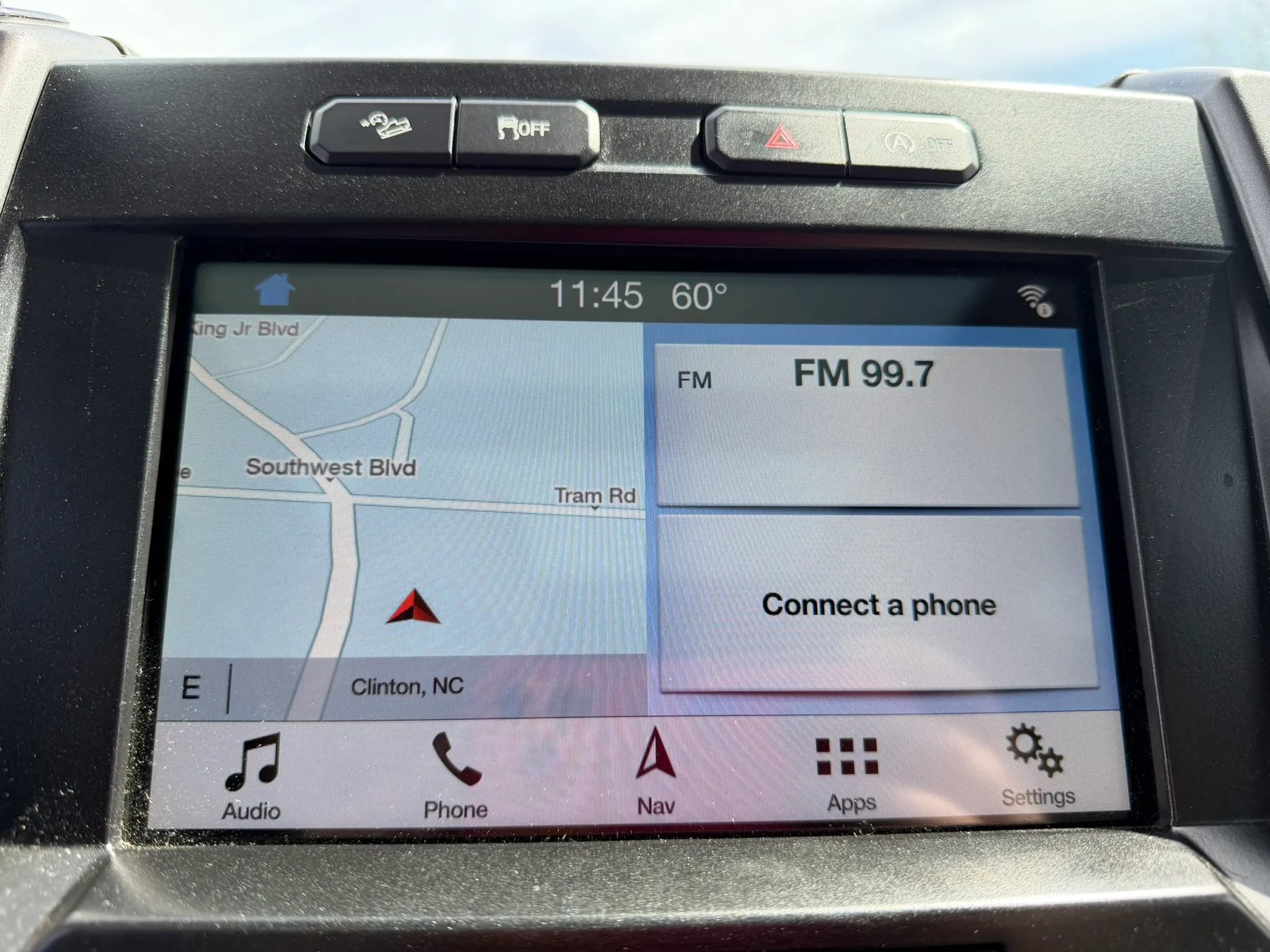 Used 2017 Ford F150 XLT w/ Equipment Group 302A Luxury image 24