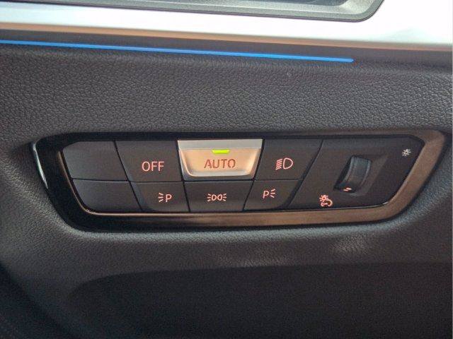 Used 2023 BMW 330e RWD image 31