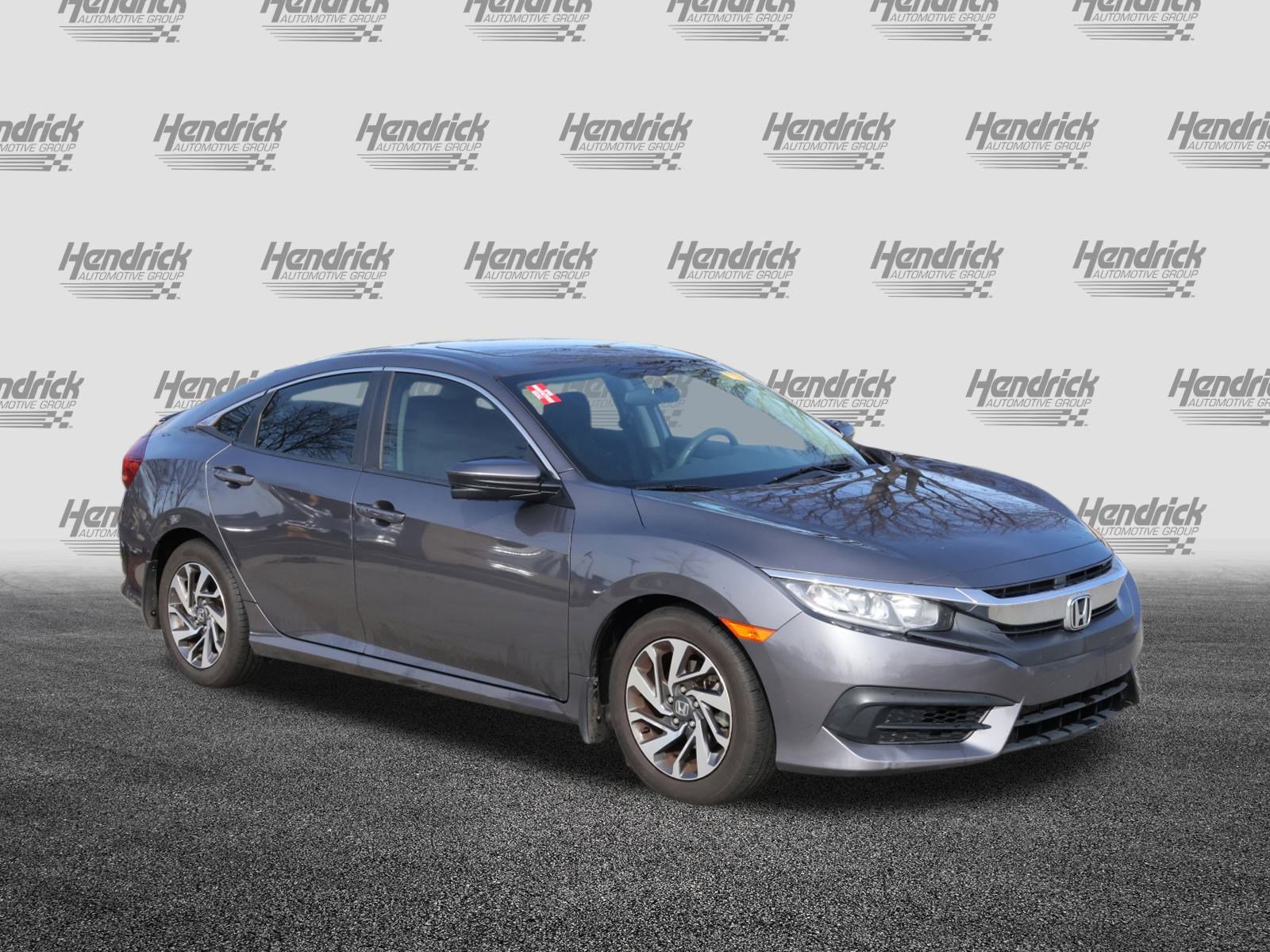 Used 2018 Honda Civic EX image 2