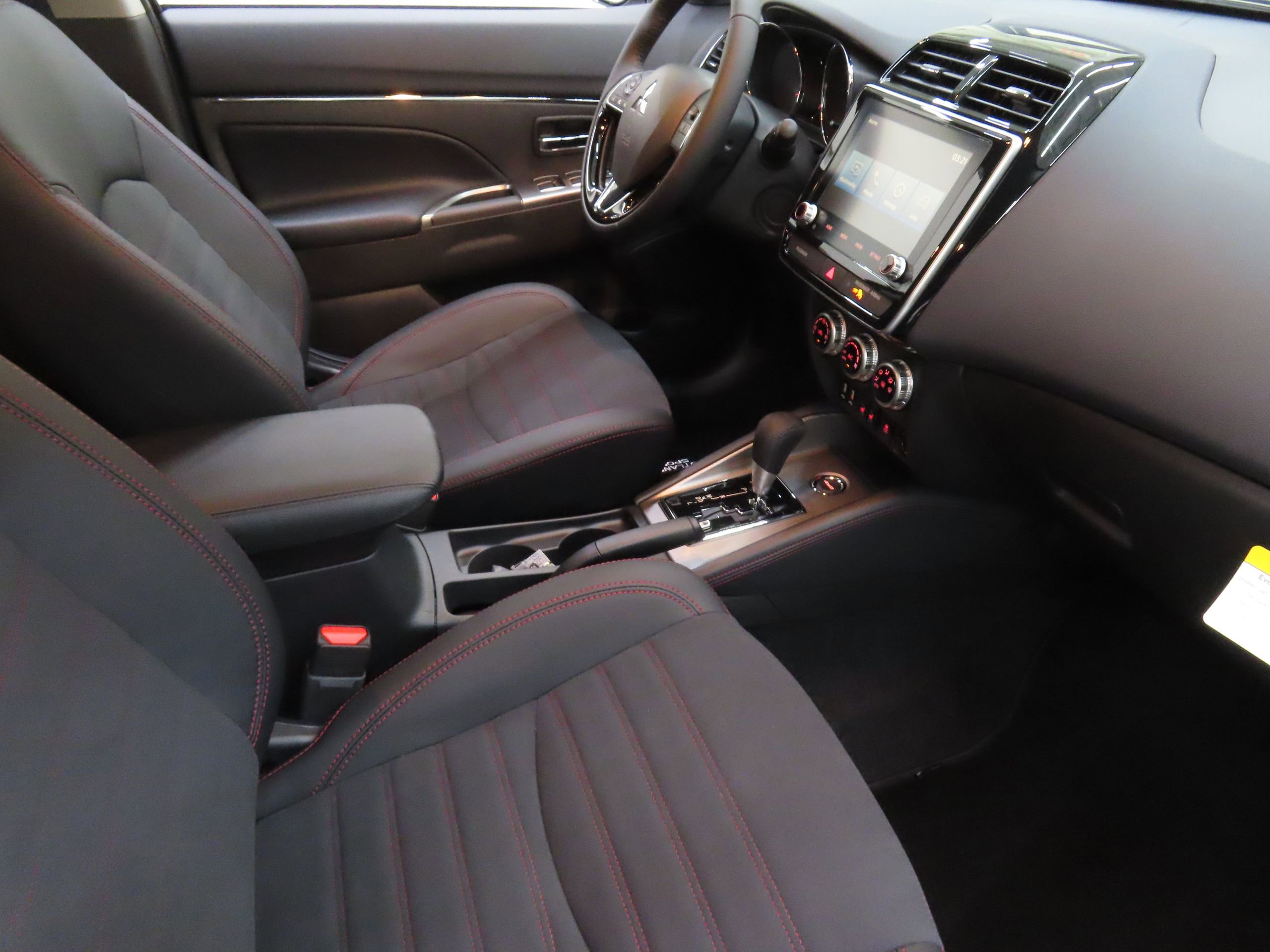 New 2025 Mitsubishi Outlander Sport SE image 23