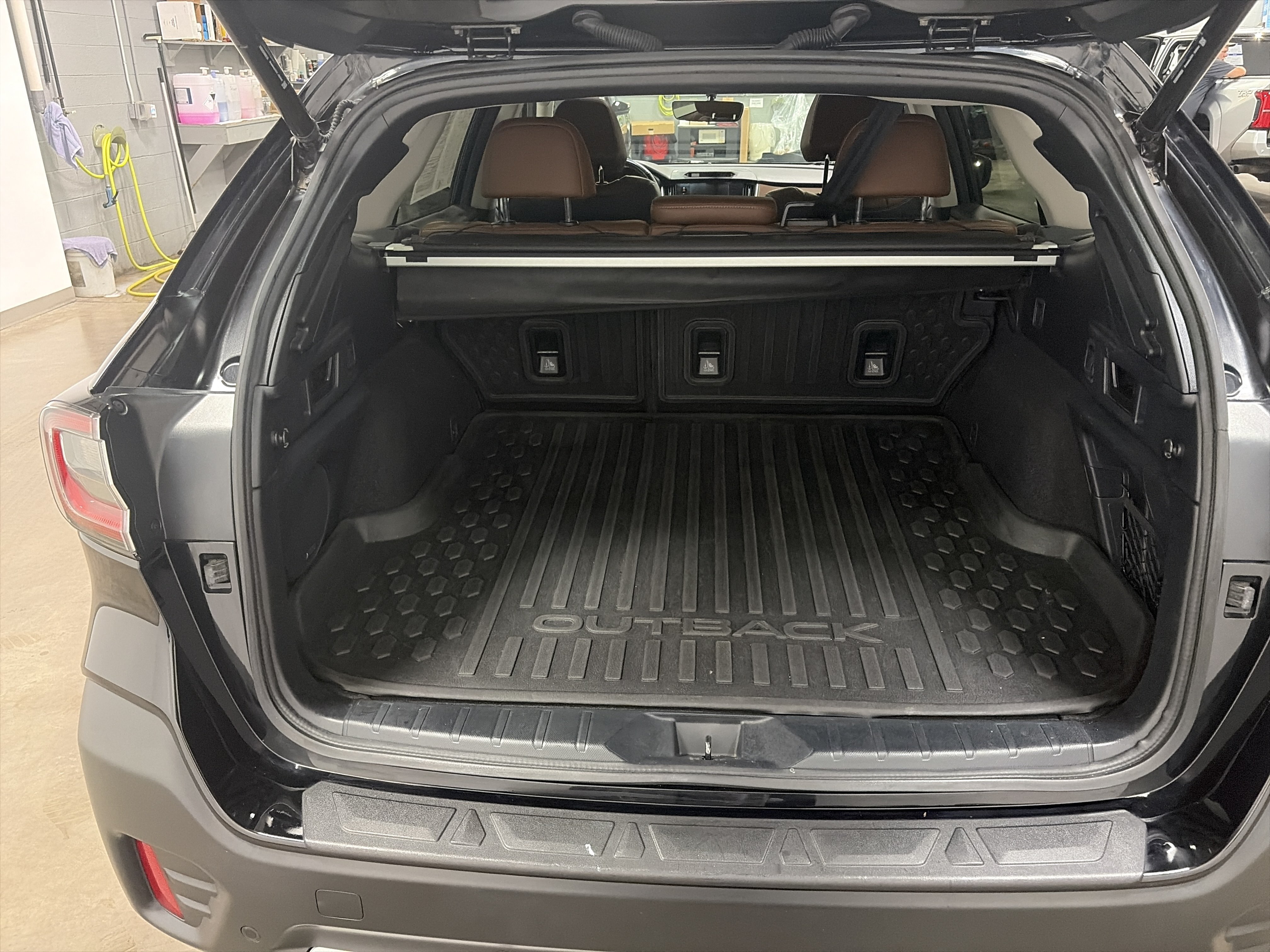 Used 2020 Subaru Outback Touring w/ Popular Package #2 AWD/4WD image 31