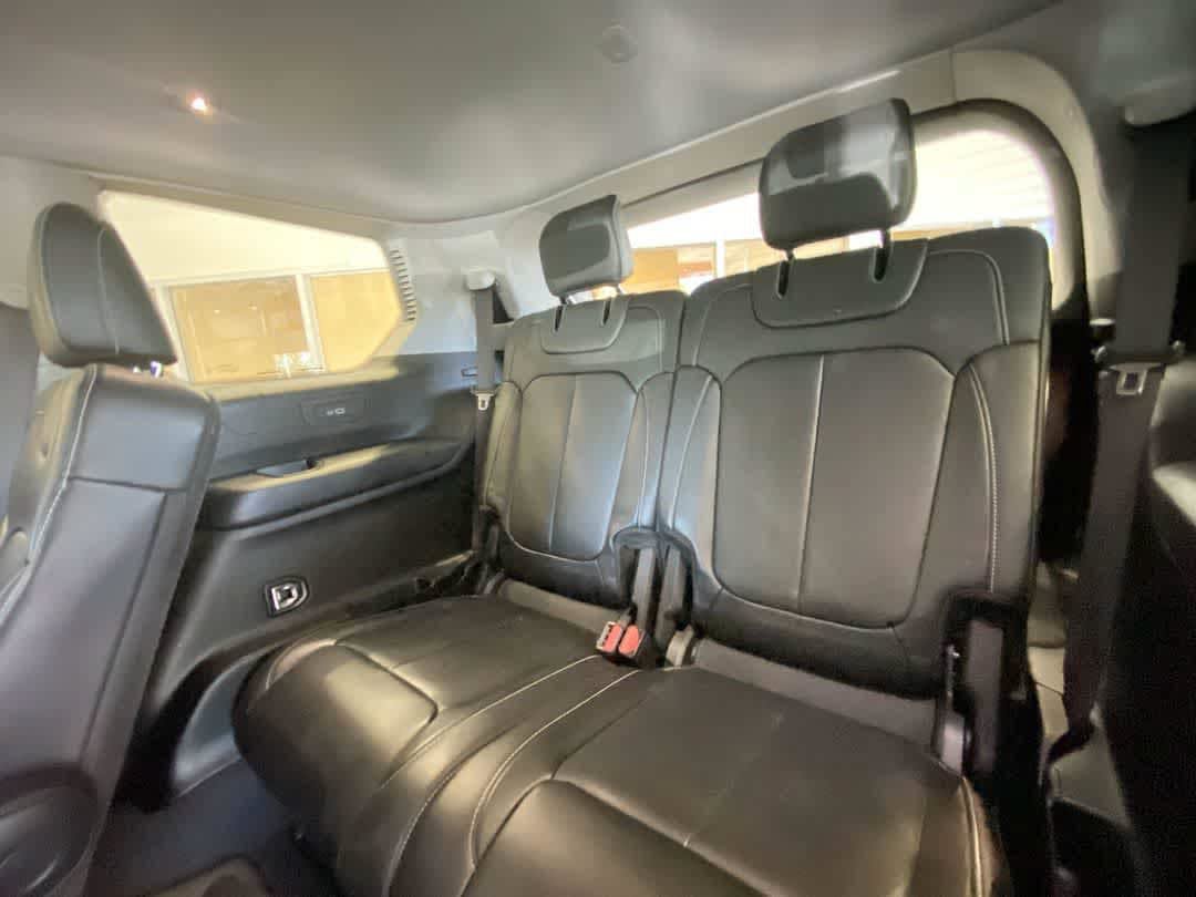 Used 2022 Jeep Grand Cherokee L Limited AWD/4WD image 26