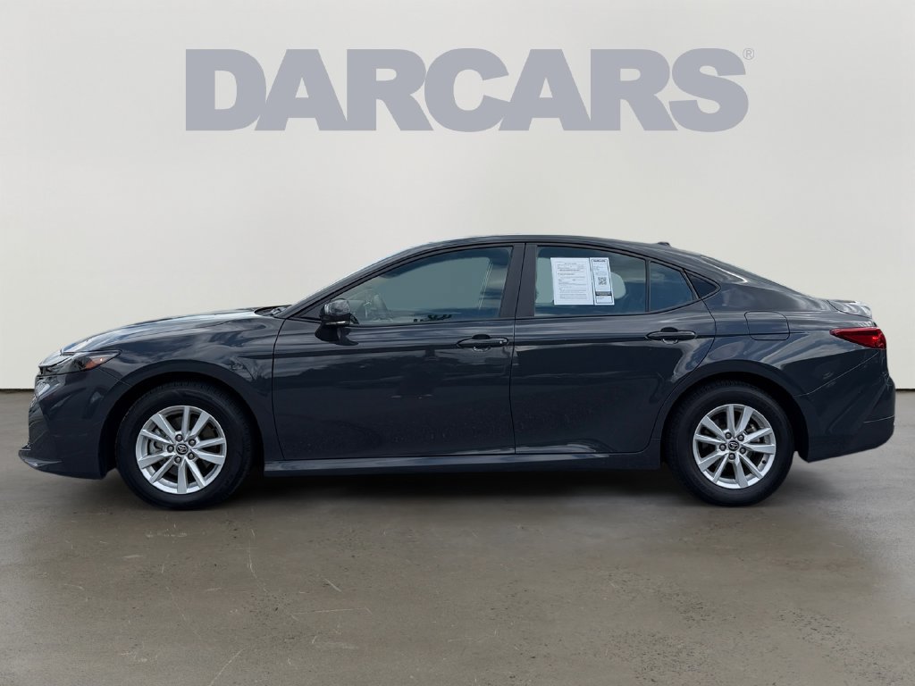 Used 2025 Toyota Camry LE FWD image 4