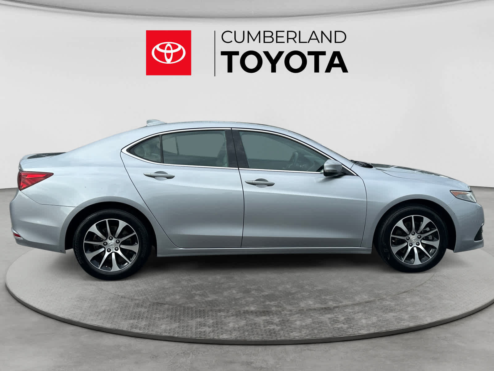 Used 2017 Acura TLX FWD image 6