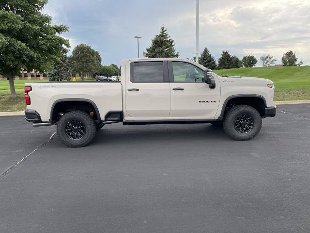 New 2026 Chevrolet Silverado 2500 ZR2 w/ ZR2 Bison Edition AWD/4WD image 8