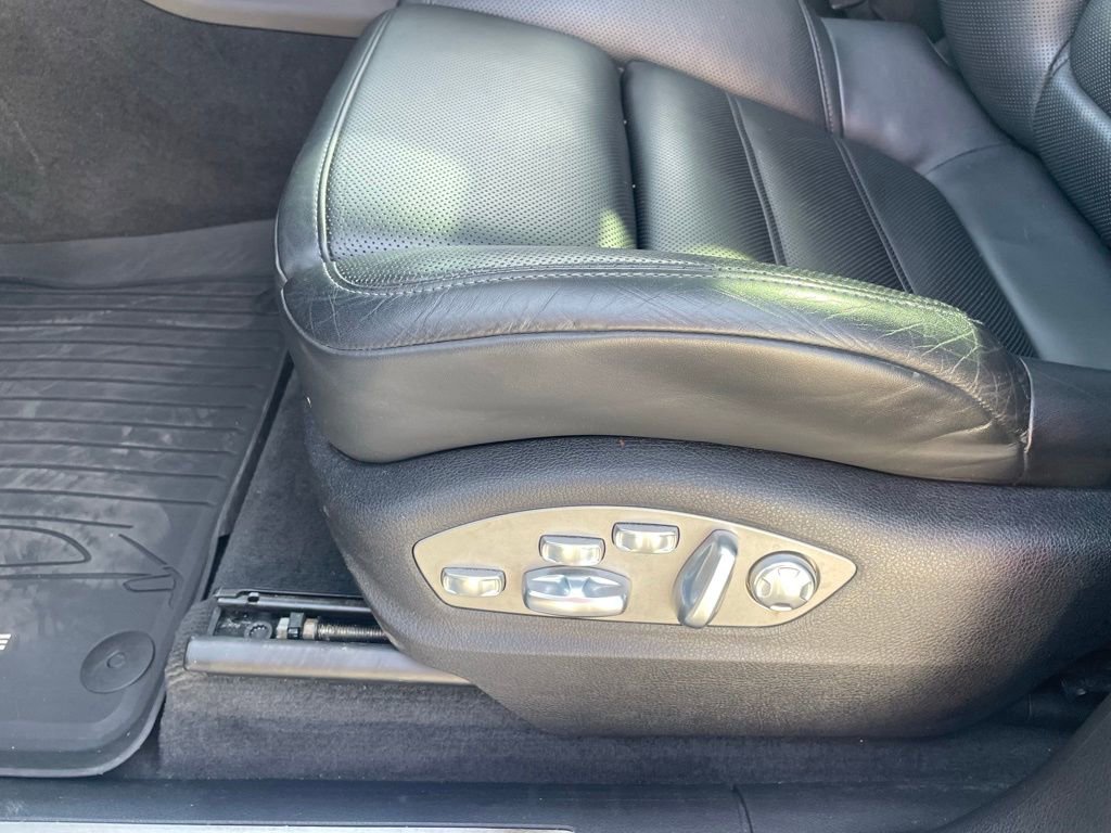 Used 2022 Porsche Macan S w/ Premium Package Plus image 10