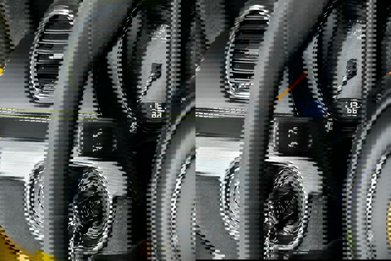 Used 2020 Porsche 718 Cayman GT4 image 24