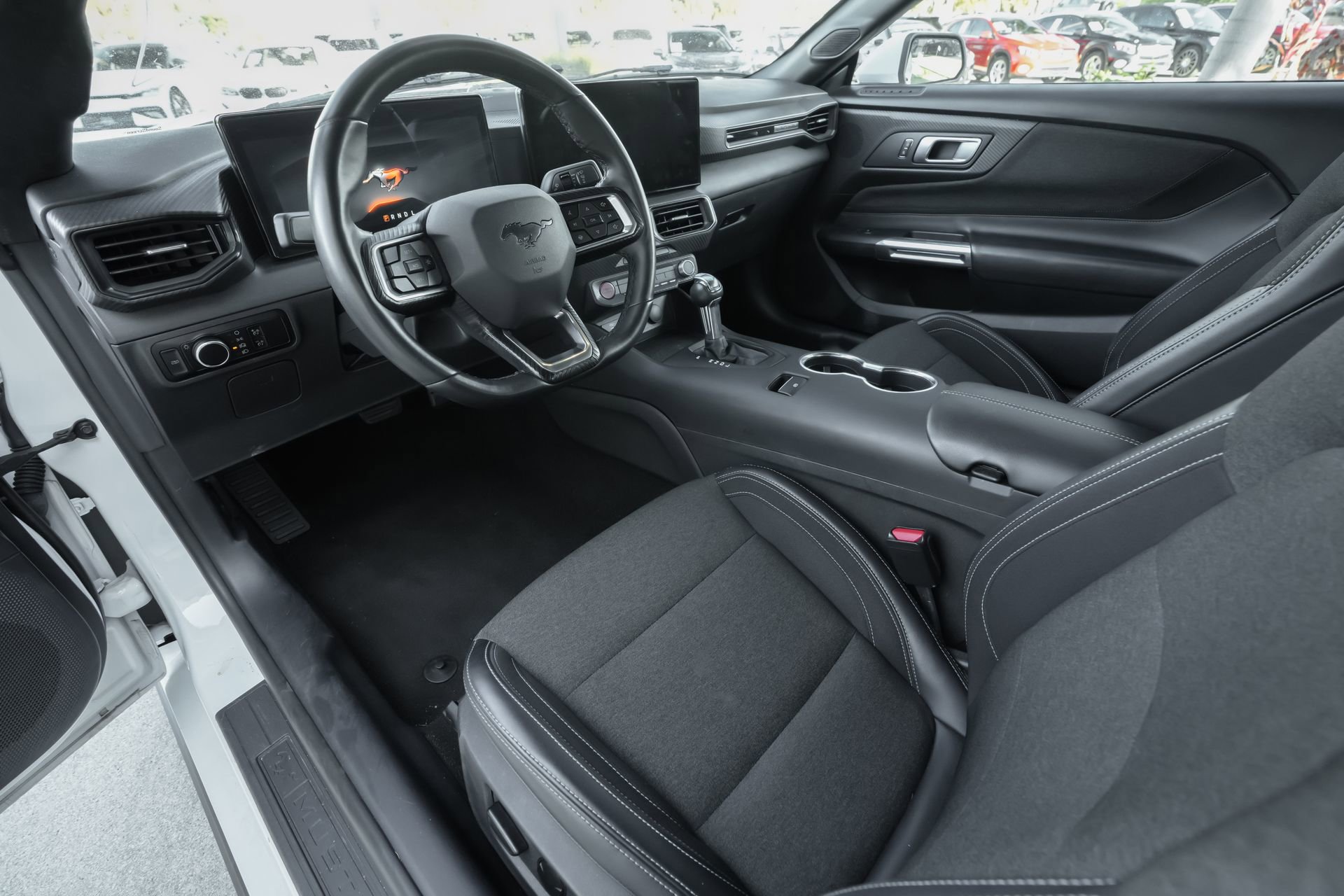 Used 2024 Ford Mustang Convertible image 16