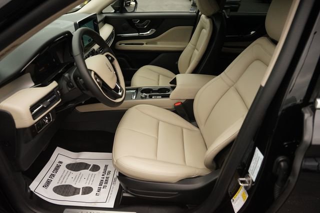 Used 2026 Lincoln Corsair Premiere AWD/4WD image 9