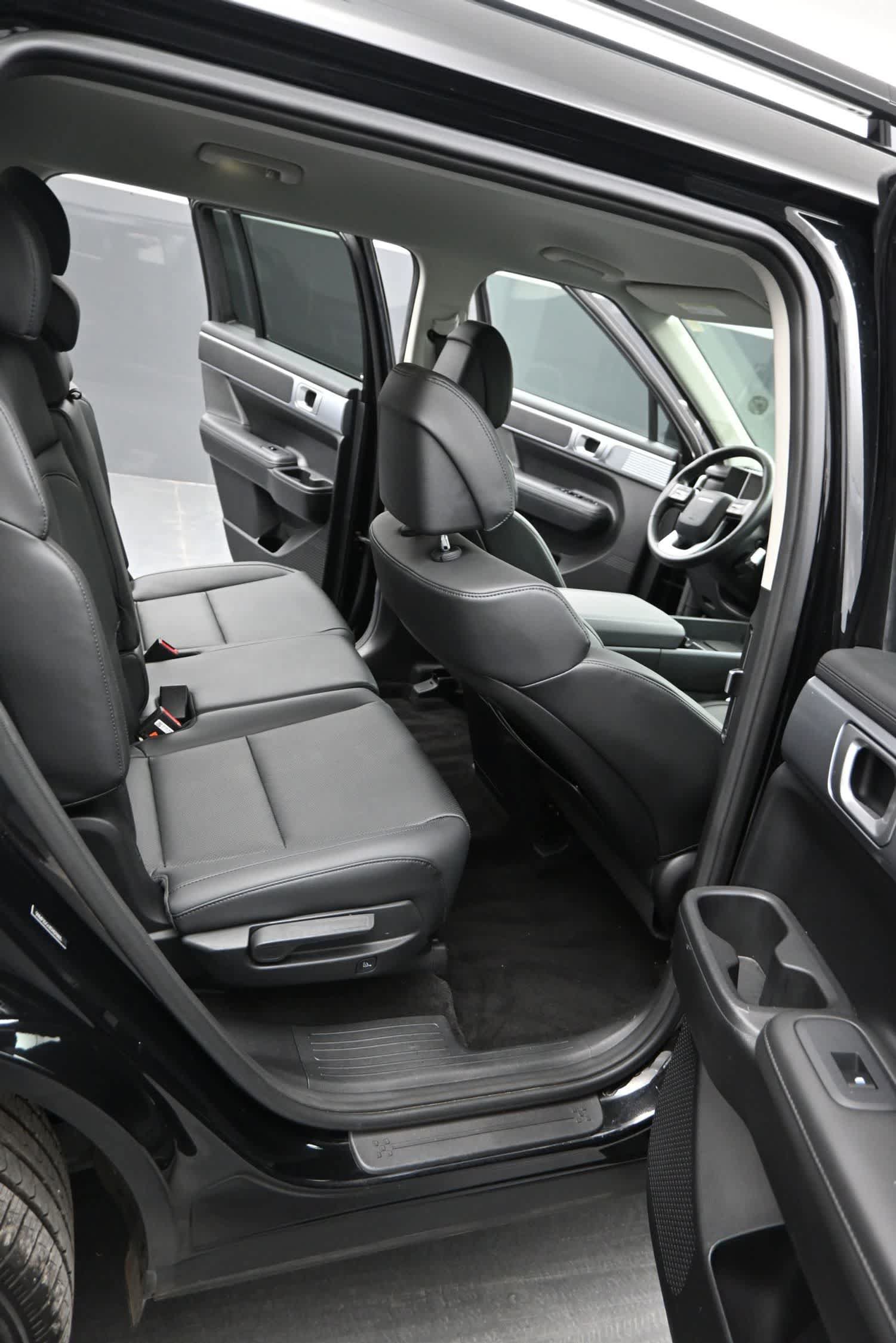 Certified 2025 Hyundai Santa Fe SEL AWD/4WD image 18