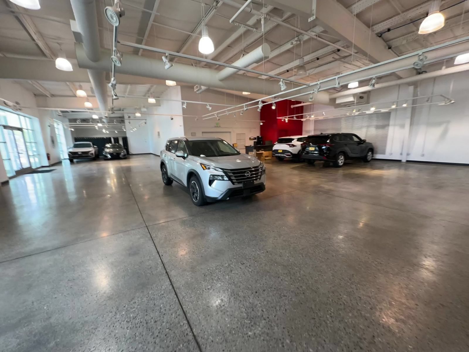 Used 2025 Nissan Rogue SV AWD/4WD image 12