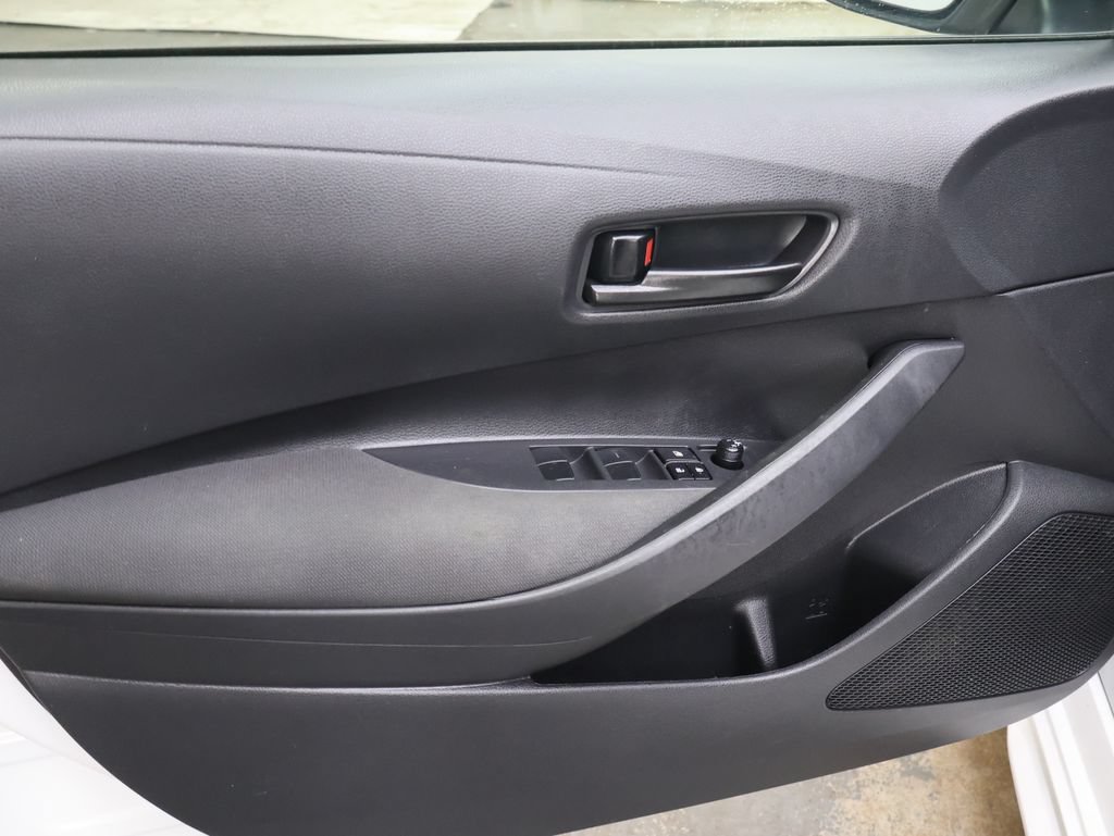 Used 2023 Toyota Corolla LE FWD image 15