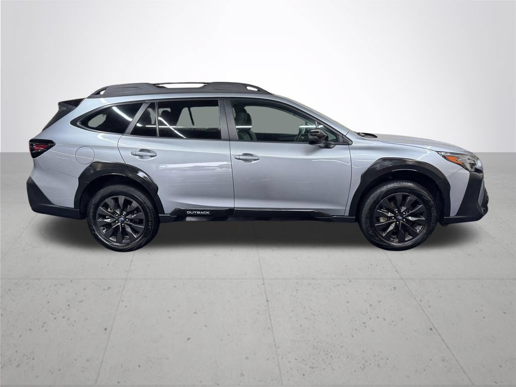 Used 2025 Subaru Outback Onyx Edition AWD/4WD image 8