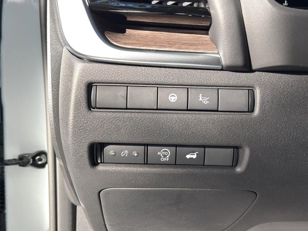 New 2026 Nissan Rogue Platinum image 23