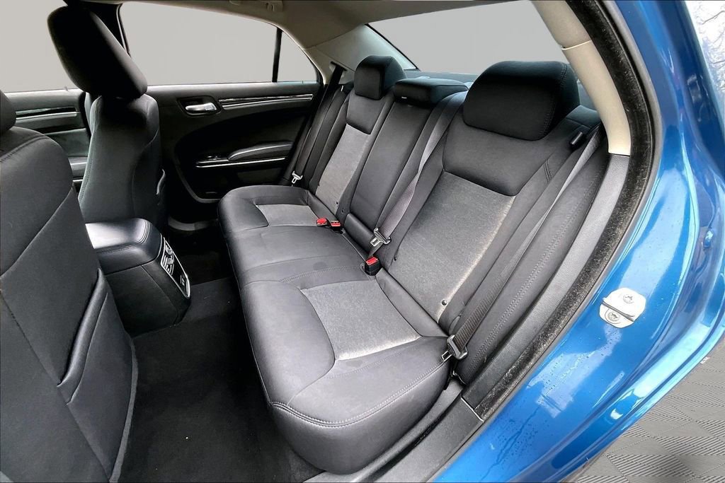 Used 2023 Chrysler 300 Touring w/ Sport Appearance Package image 16