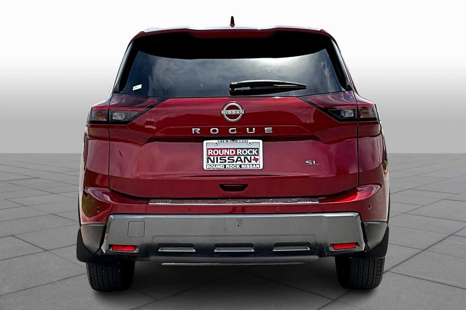 Used 2024 Nissan Rogue SL FWD image 5