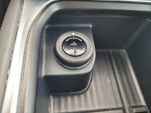 Certified 2025 Ford Expedition Active image 24