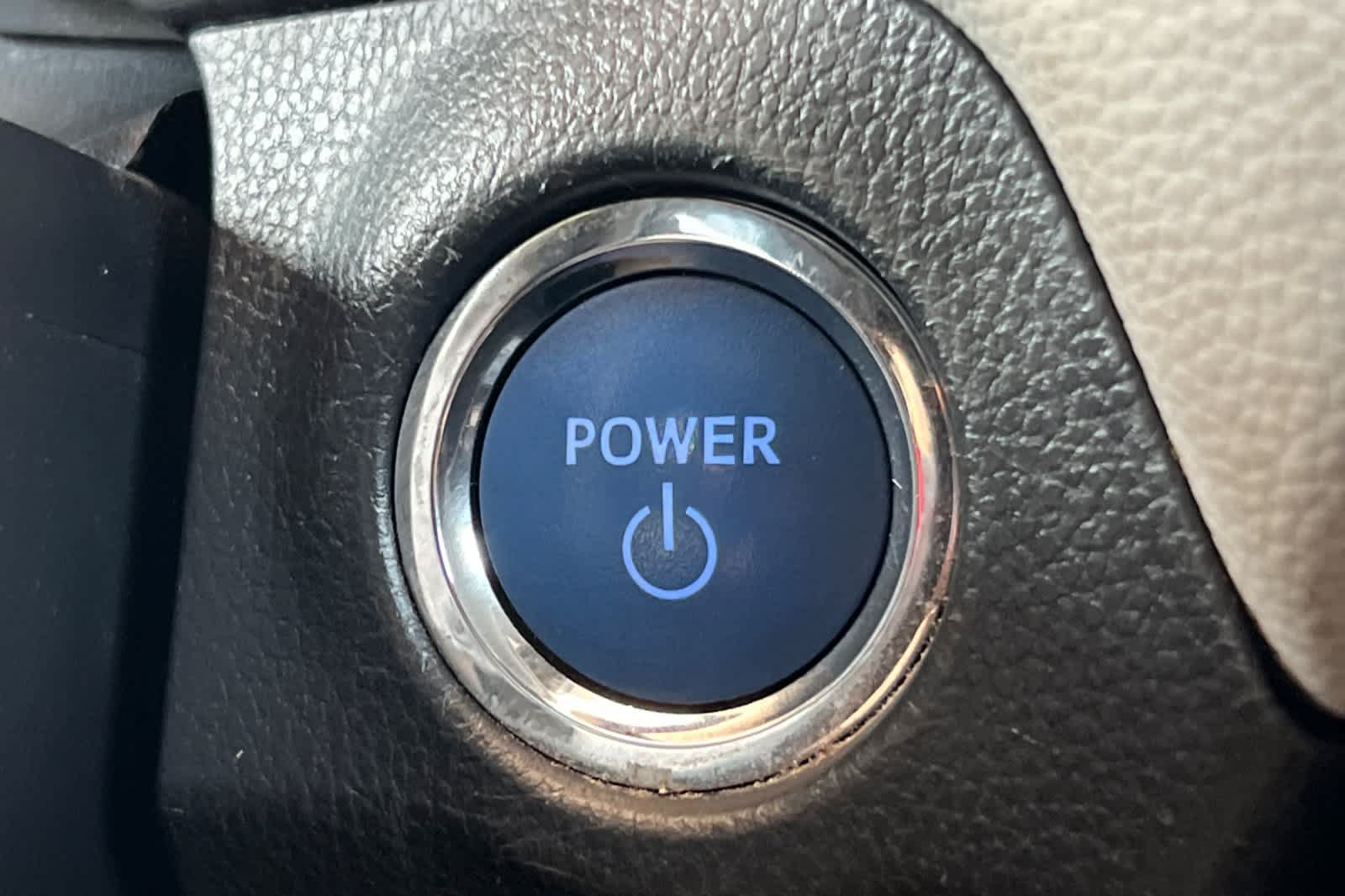 Used 2022 Toyota RAV4 XLE w/ XLE Grade Weather Package AWD/4WD image 24