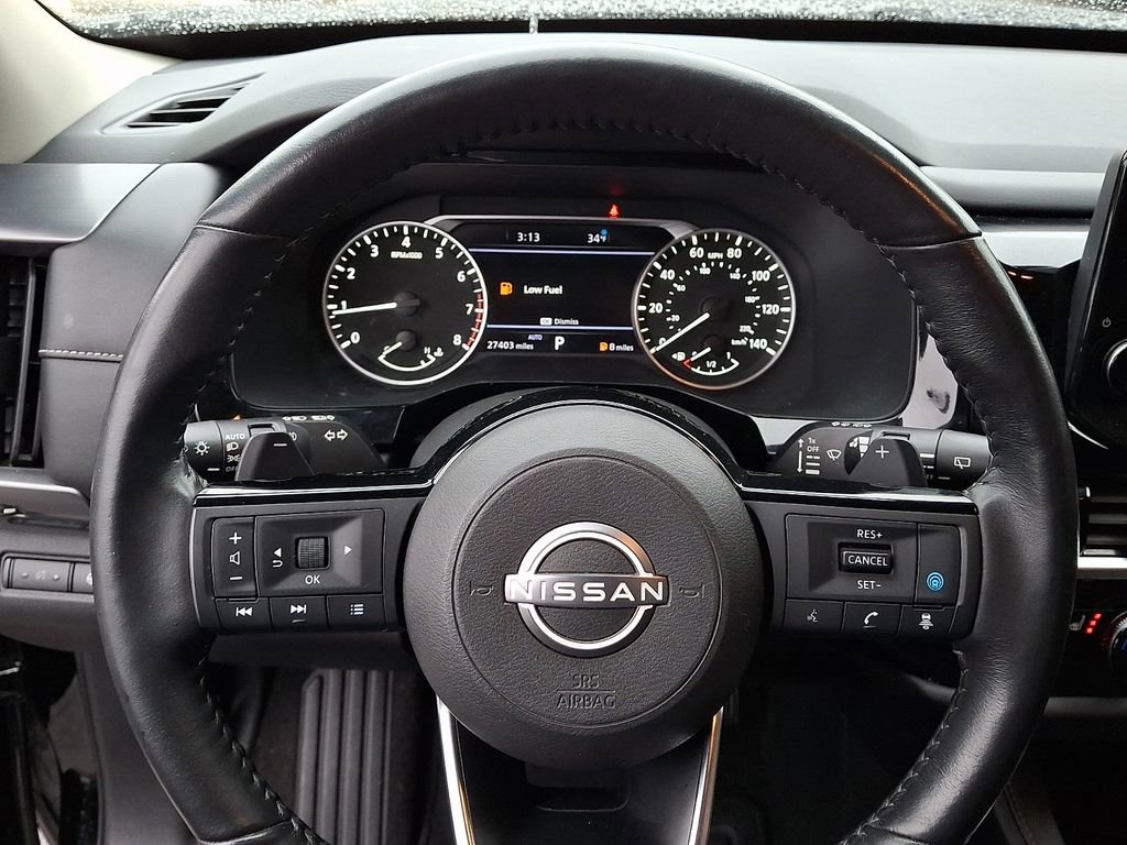Used 2023 Nissan Pathfinder SL w/ Black Appearance Package image 21